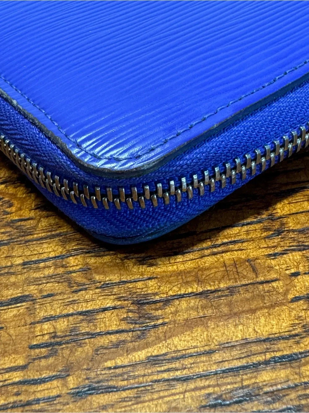 Louis Vuitton Purple Epi Leather Zip Wallet w/COA and Dust Bag - EUC